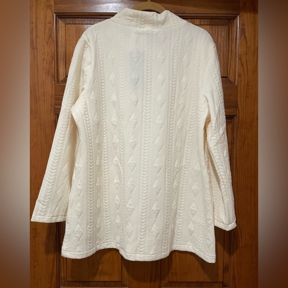 NWT cream color tunic top - Picture 4 of 7